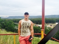 Андрей Гущин 23 года